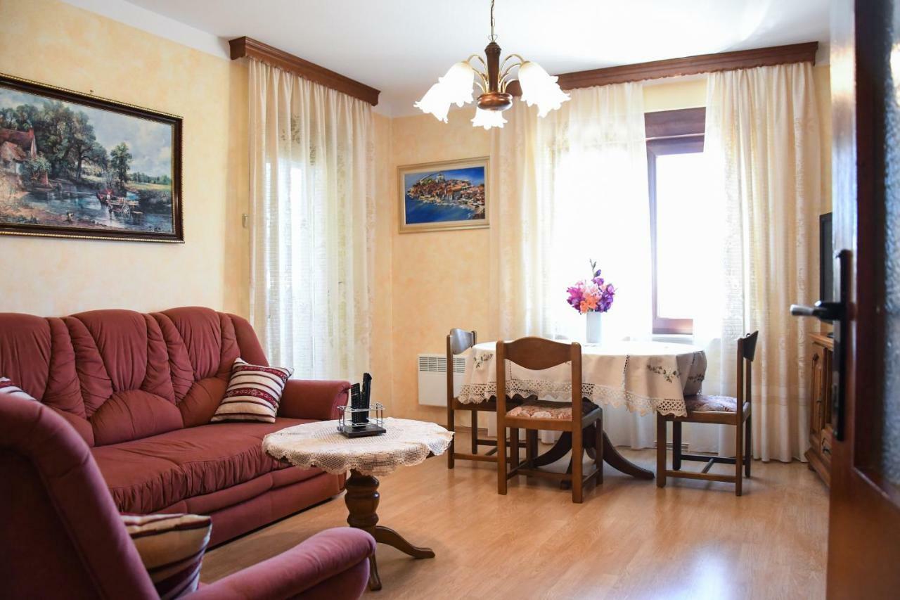 Duska Apartment Umag Exterior photo