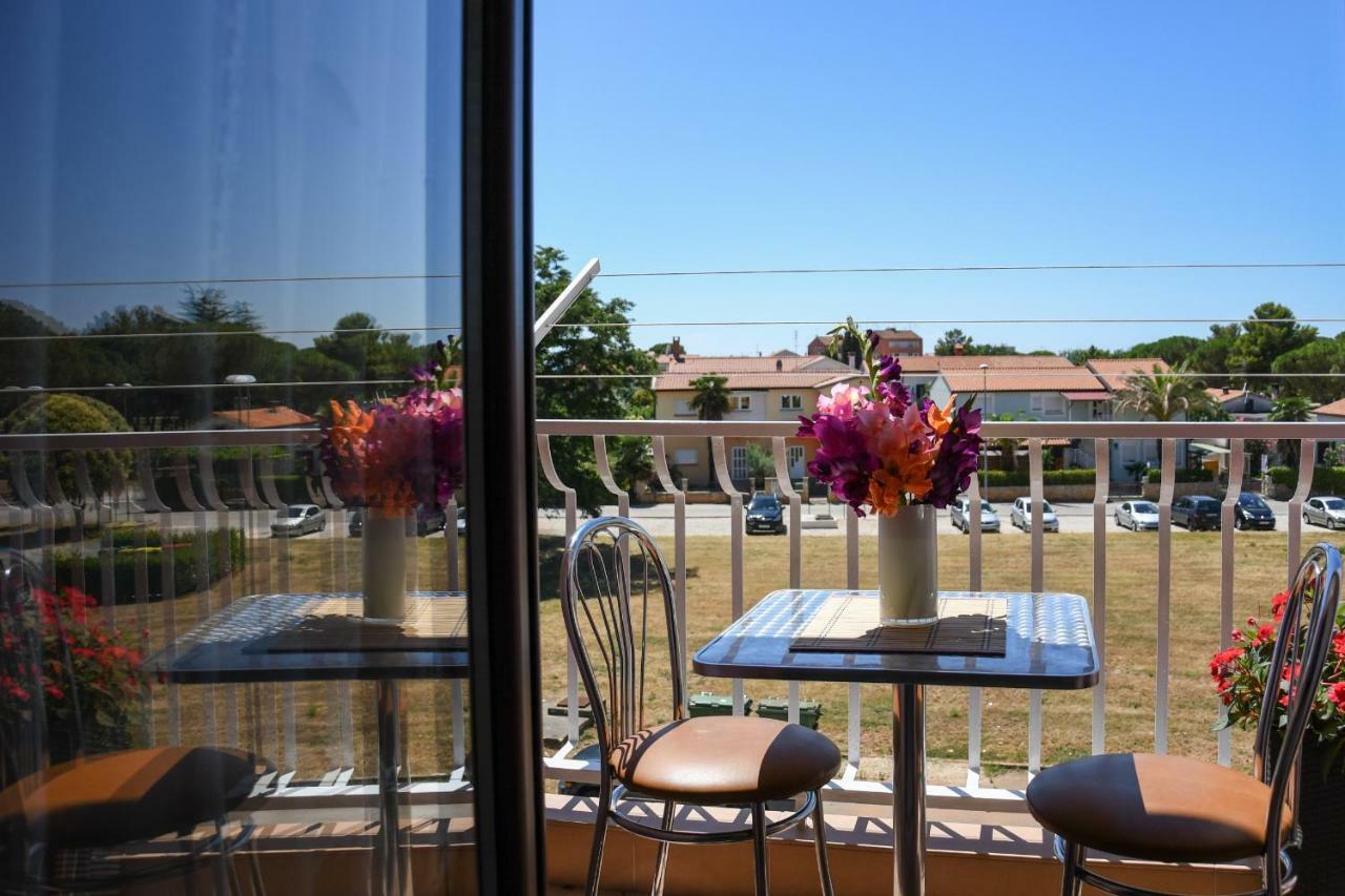 Duska Apartment Umag Exterior photo